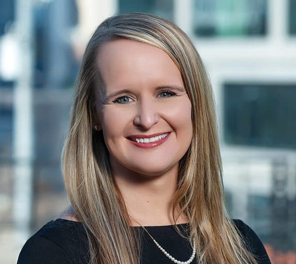 sara-curry-headshot - JE Dunn Construction - JE Dunn Construction